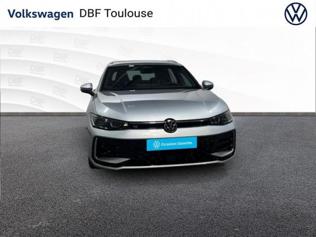Volkswagen Passat image 2