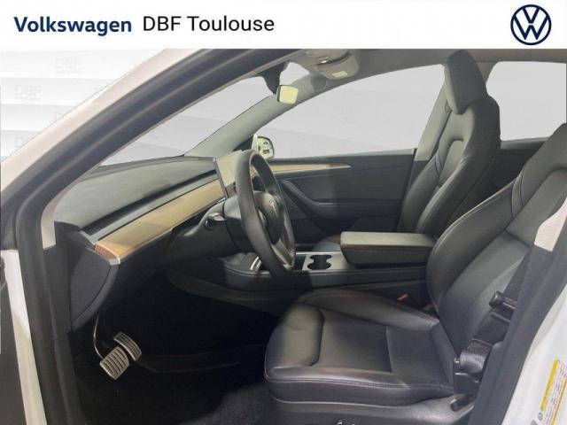 Tesla Model Y image 8