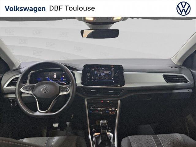 Volkswagen T-Roc image 6