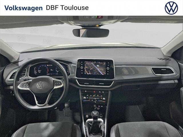 Volkswagen T-Roc image 2