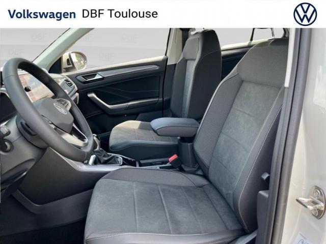 Volkswagen T-Roc image 9