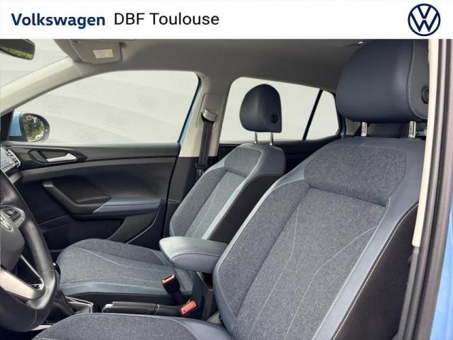 Volkswagen T-Cross image 2