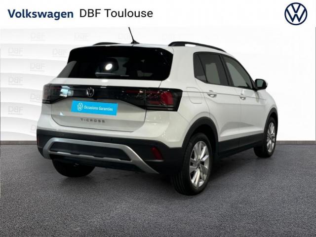 Volkswagen T-Cross image 2