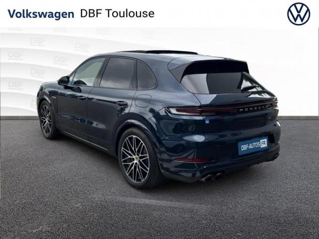 Porsche Cayenne image 2