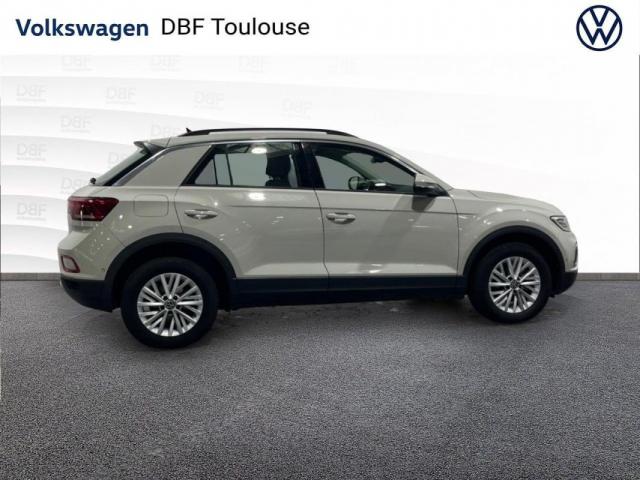 Volkswagen T-Roc image 9