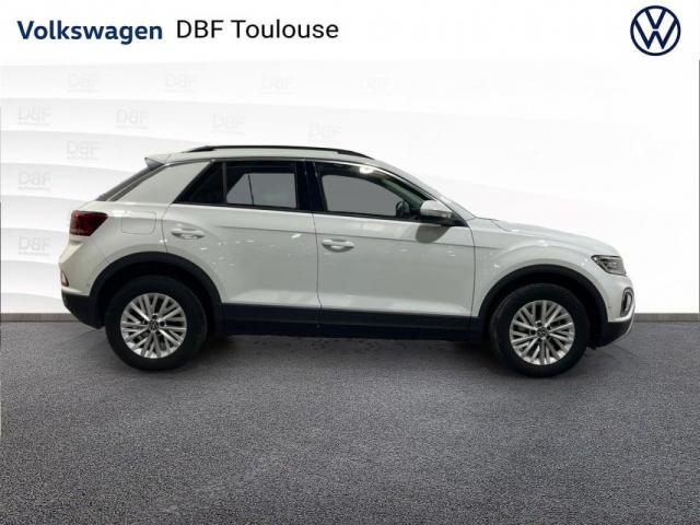 Volkswagen T-Roc image 2