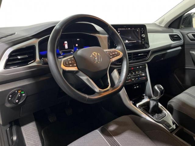 Volkswagen T-Roc image 2