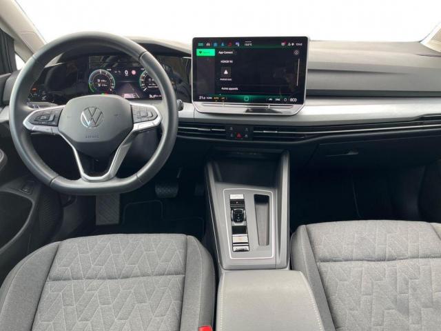 Volkswagen Golf image 9