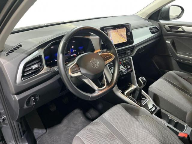 Volkswagen T-Roc image 6