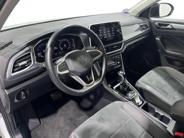 Volkswagen T-Roc image 8