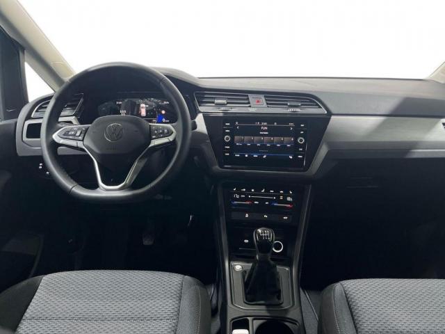 Volkswagen Touran image 9
