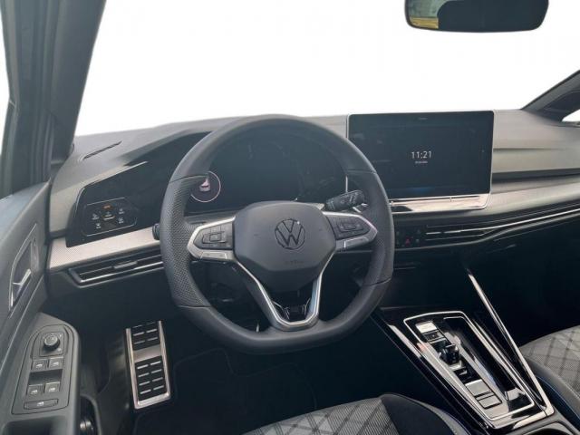 Volkswagen Golf image 8