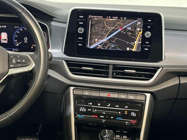 Volkswagen T-Roc image 2