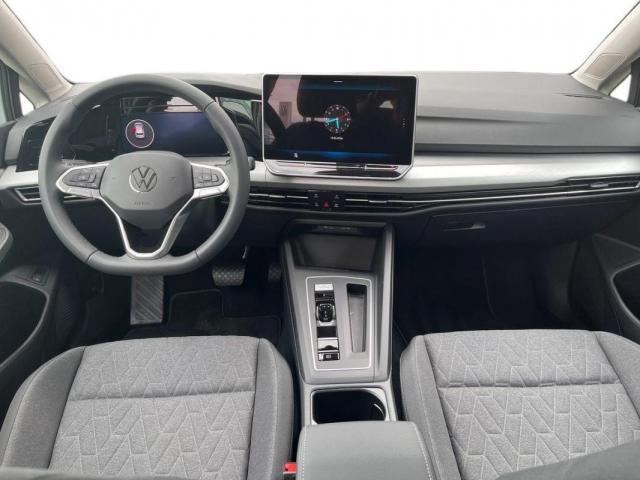 Volkswagen Golf image 9