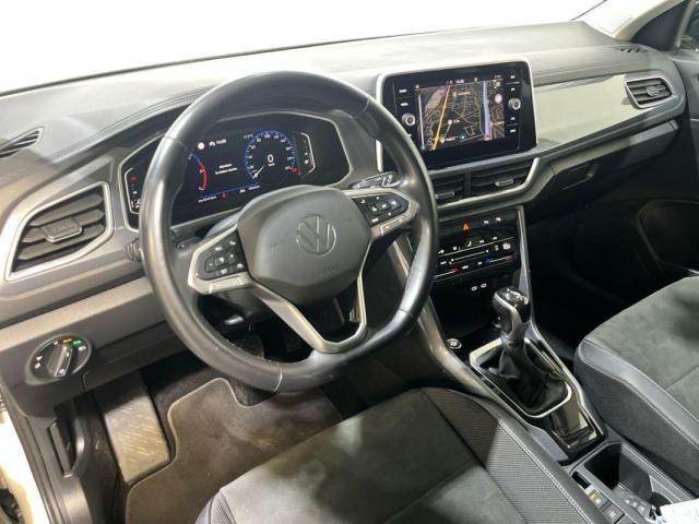 Volkswagen T-Roc image 2