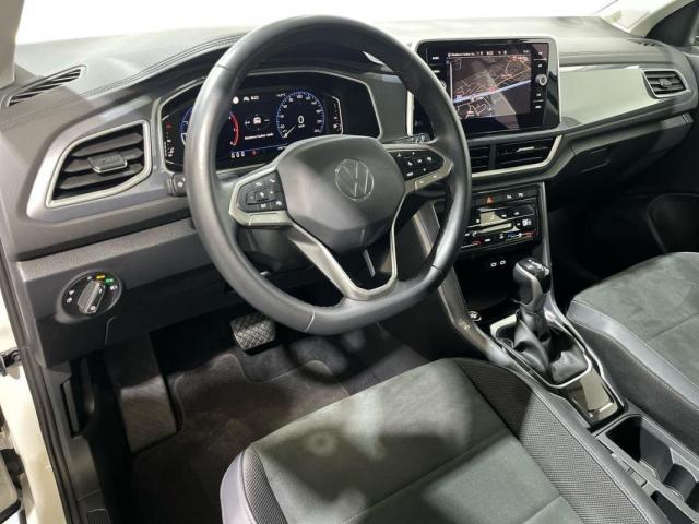 Volkswagen T-Roc image 8