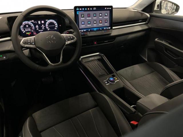 Volkswagen T-Roc image 5