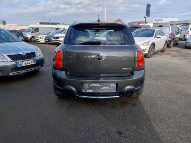 Mini Countryman image 9