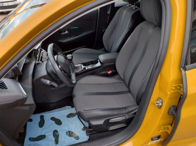Peugeot 208 image 3