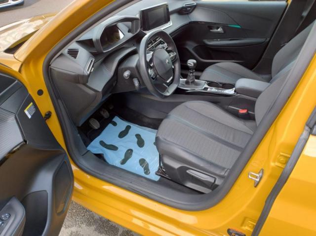 Peugeot 208 image 9