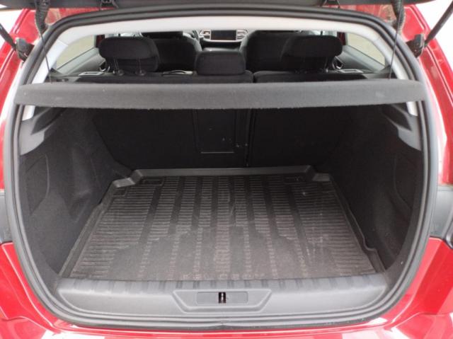 Peugeot 308 image 9