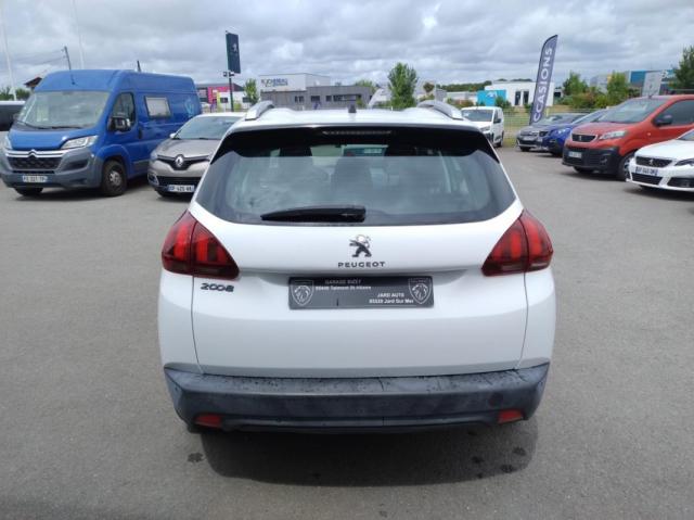 Peugeot 2008 image 3