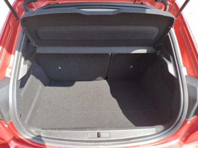 Peugeot 208 image 8