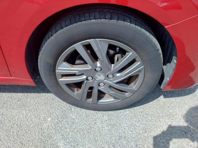 Peugeot 208 image 4