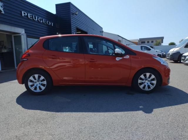 Peugeot 208 image 5