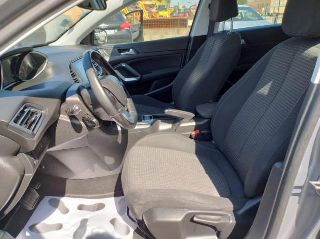 Peugeot 308 image 7