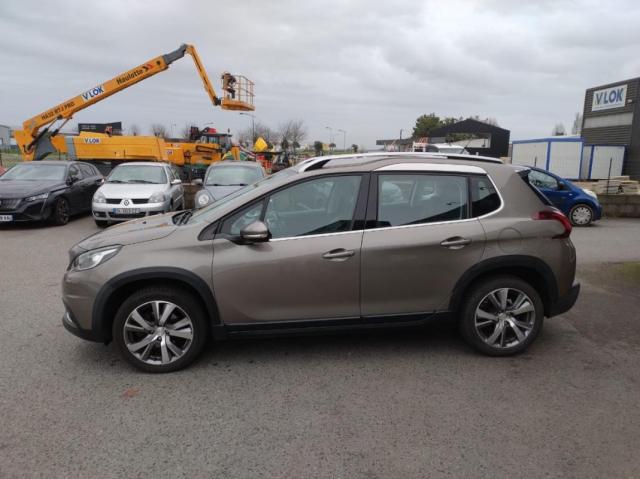 Peugeot 2008 image 8