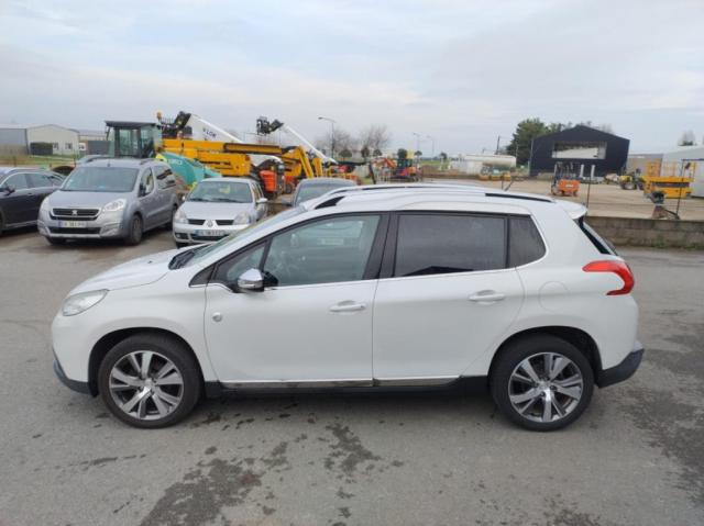 Peugeot 2008 image 6