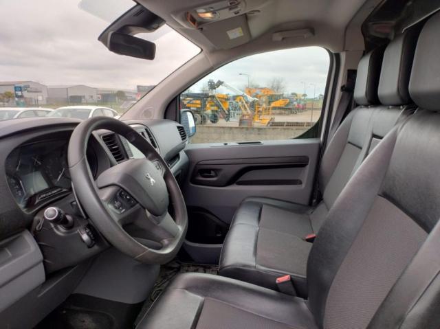 Peugeot Expert image 1