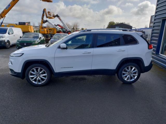 Jeep Cherokee image 9