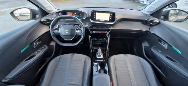Peugeot 208 image 2