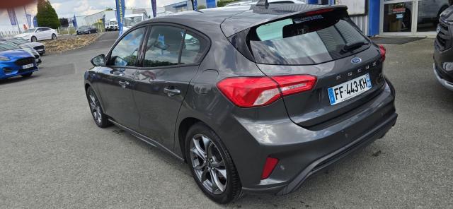 Ford Focus image 8