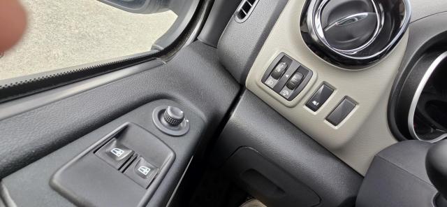 Renault Trafic image 7