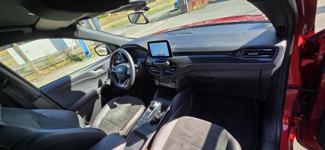 Ford Kuga image 6