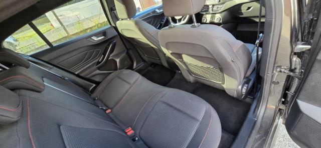 Ford Focus image 9