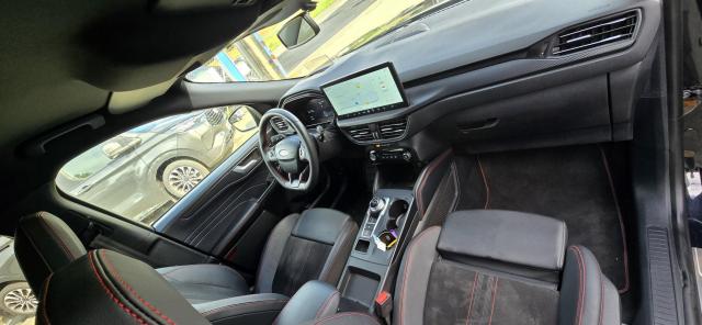 Ford Kuga image 7