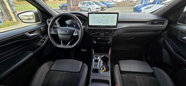 Ford Kuga image 6