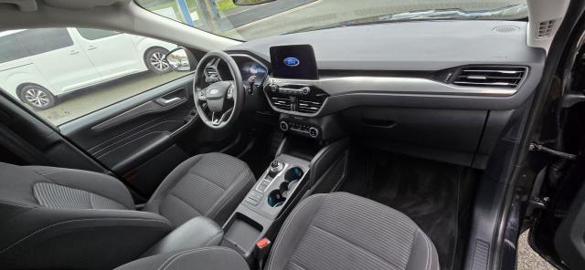 Ford Kuga image 2