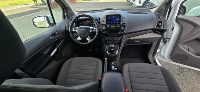 Ford Grand Tourneo Connect image 4