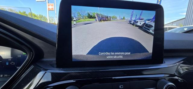 Ford Kuga image 8