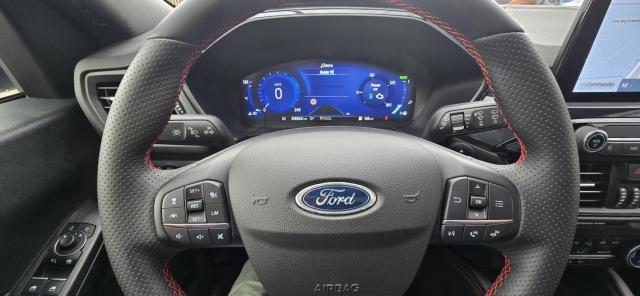 Ford Kuga image 1