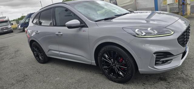 Ford Kuga image 3