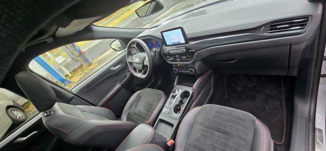 Ford Kuga image 9