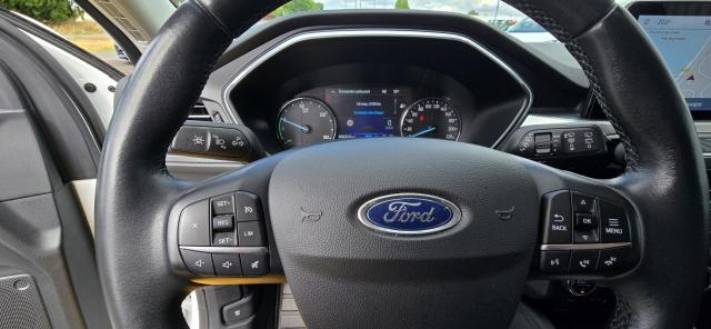 Ford Kuga image 1