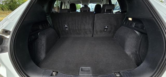 Ford Kuga image 8
