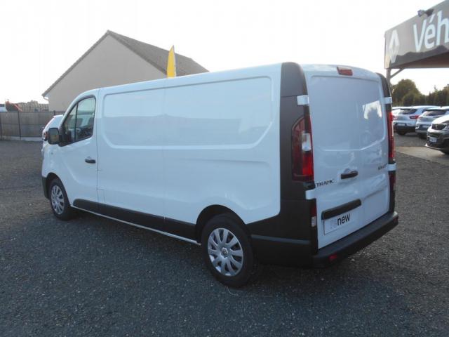 Renault Trafic image 2